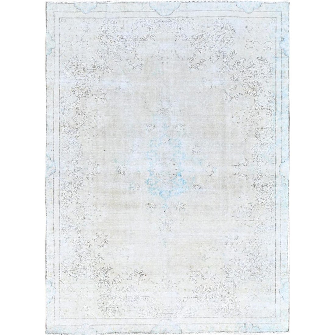 Rug White Zoroastrian Hand Knotted Natural Vintage 7'2"x9'10" Wool Karman: Rug White Zoroastrian Hand Knotted Natural Vintage 7'2"x9'10" Wool Karman Hand-knotted in wool, this stunning 7'2"x9'10" Zoroastrian rug boasts a classic Oriental design with a subtle Turkish flair. I