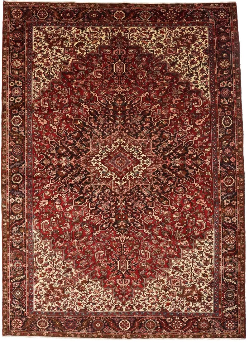 11X15 Ft Antique Heriz Oriental Rug Oversized Traditional Geometric Style Carpet Hand-Knotted: 11X15 Ft Antique Heriz Oriental Rug Oversized Traditional Geometric Style Carpet Hand-Knotted Hand-knotted in wool, this 11x15 ft antique Heriz Oriental rug boasts a traditional geometric style with a
