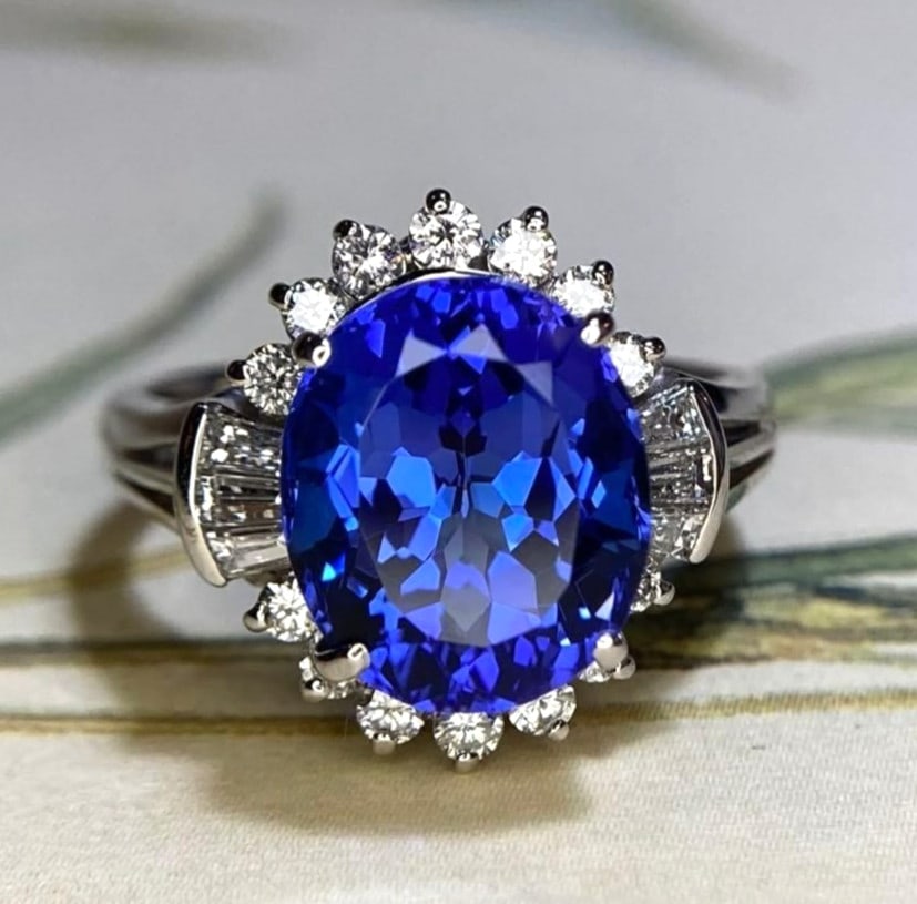 Natural Tanzanite 4.14ct Diamond 0.46ct Platinum 900 Cocktail Ring US 6 EU51: Natural Tanzanite 4.14ct Diamond 0.46ct Platinum 900 Cocktail Ring US 6 EU51 Item Specifics: Antique: No Shape: Oval Occasion: Anniversary Birthday Christening Christmas Engagement Graduation Mother's