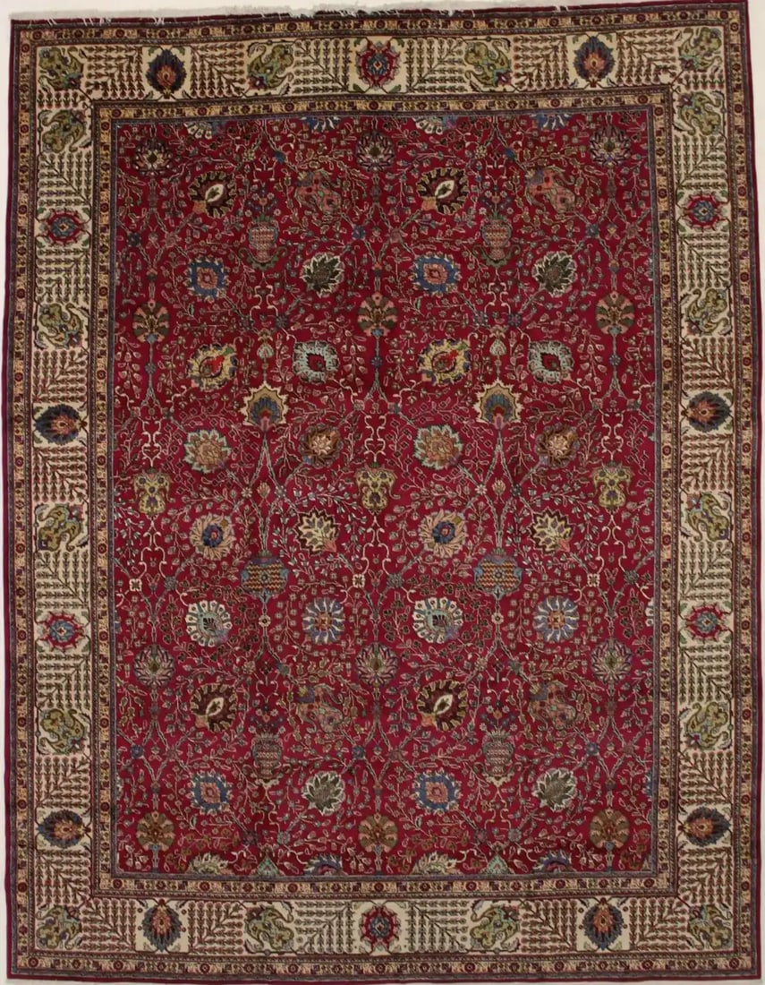 Vintage 11X15 Oversized Handmade Oriental Rug Floral Classic Dcor Carpet Hand-Knotted: Vintage 11X15 Oversized Handmade Oriental Rug Floral Classic Dcor Carpet Hand-Knotted Hand-knotted in wool, this 11'2" x 14'8" oversized Oriental rug boasts a stunning floral pattern in a range of ric