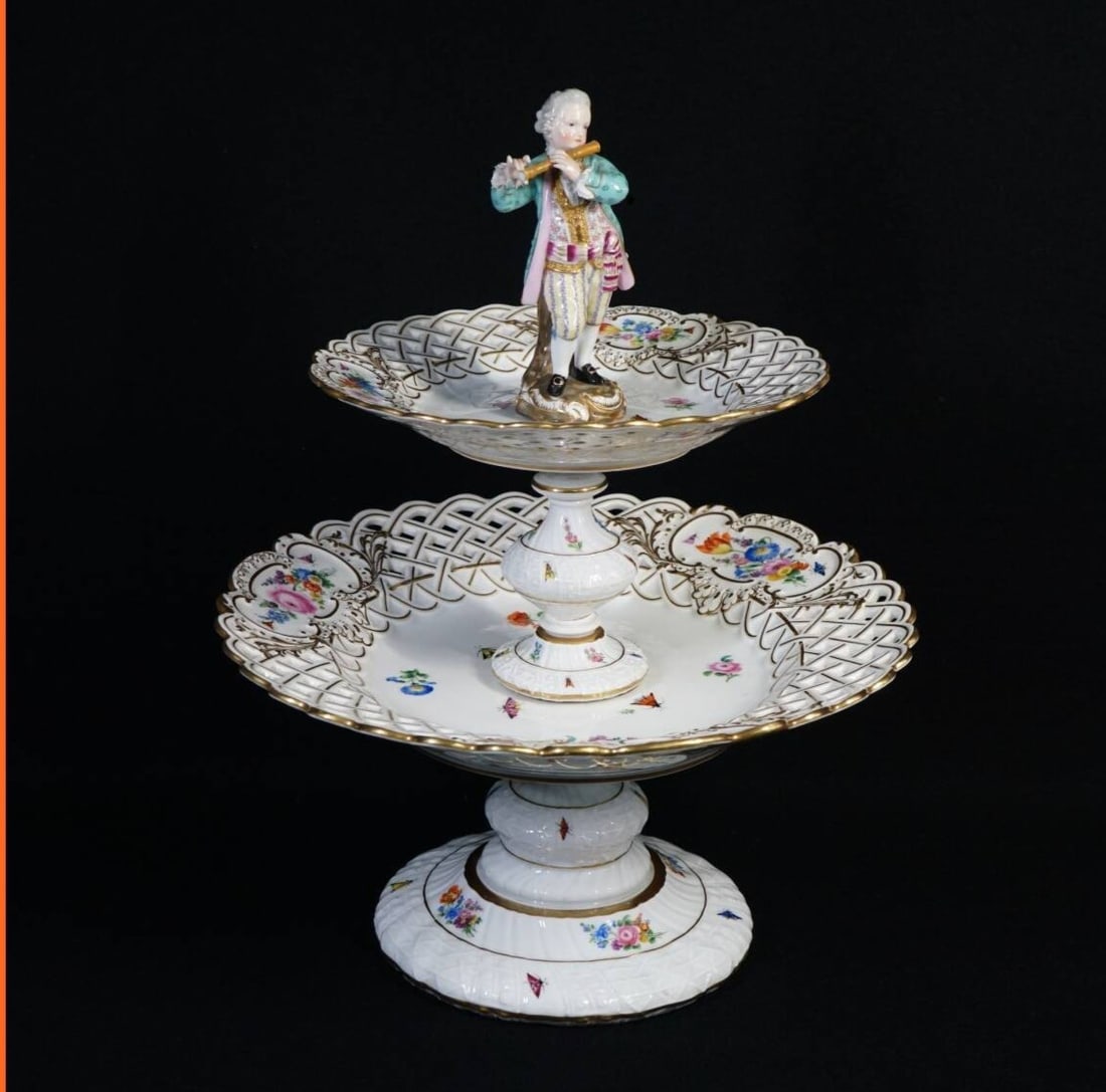 Meissen Etagere Flute boy figurine insects flower Painted Cake Stand 14.4in Rare: Meissen Etagere Flute boy figurine insects flower Painted Cake Stand 14.4in Rare Item Specifics: Artist: NA Signed By: NA Occasion: NA Size: NA Item Length: NA Number In Pack: NA Item Height: NA Style