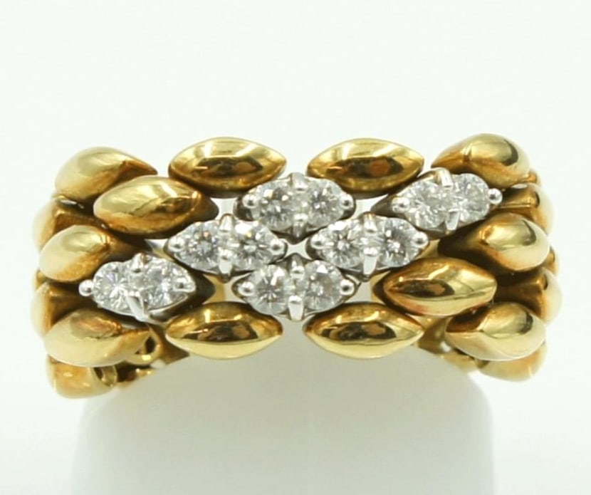 Diamond 18k Yellow Gold Wide Band Link Chain Ring Garavelli Italian Jewelry: Diamond 18k Yellow Gold Wide Band Link Chain Ring Garavelli Italian Jewelry Item Specifics: Shape: Round Main Stone Creation: Natural Occasion: Anniversary Birthday Christening Christmas Engagement Gr