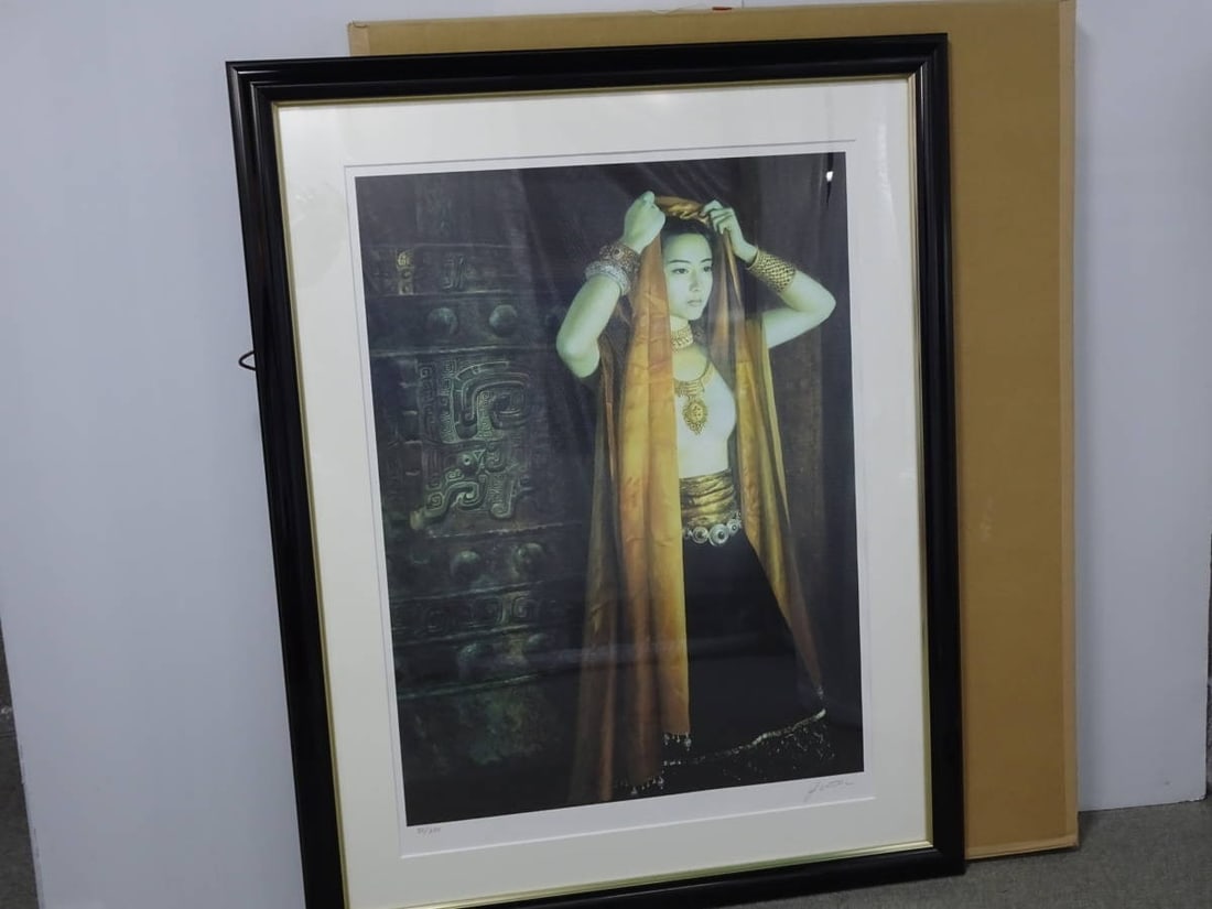 Jia Lu Asian Women Giclee Print Large Format Poster Signed ED 82/ 250 Framed: Jia Lu Asian Women Giclee Print Large Format Poster Signed ED 82/ 250 Framed Item Specifics: Artist: Jia Lu Type: Print Image Orientation: Landscape Size: Large Signed: Yes Certificate Of Authenticity