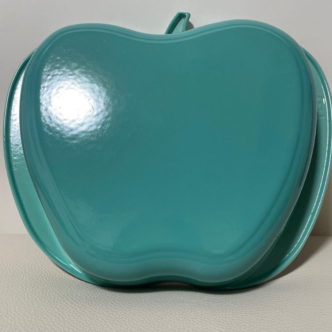Le Creuset Apple Dish Mint Green Enamel Cast Iron Tart Pot Cookware Used (1 of 7)