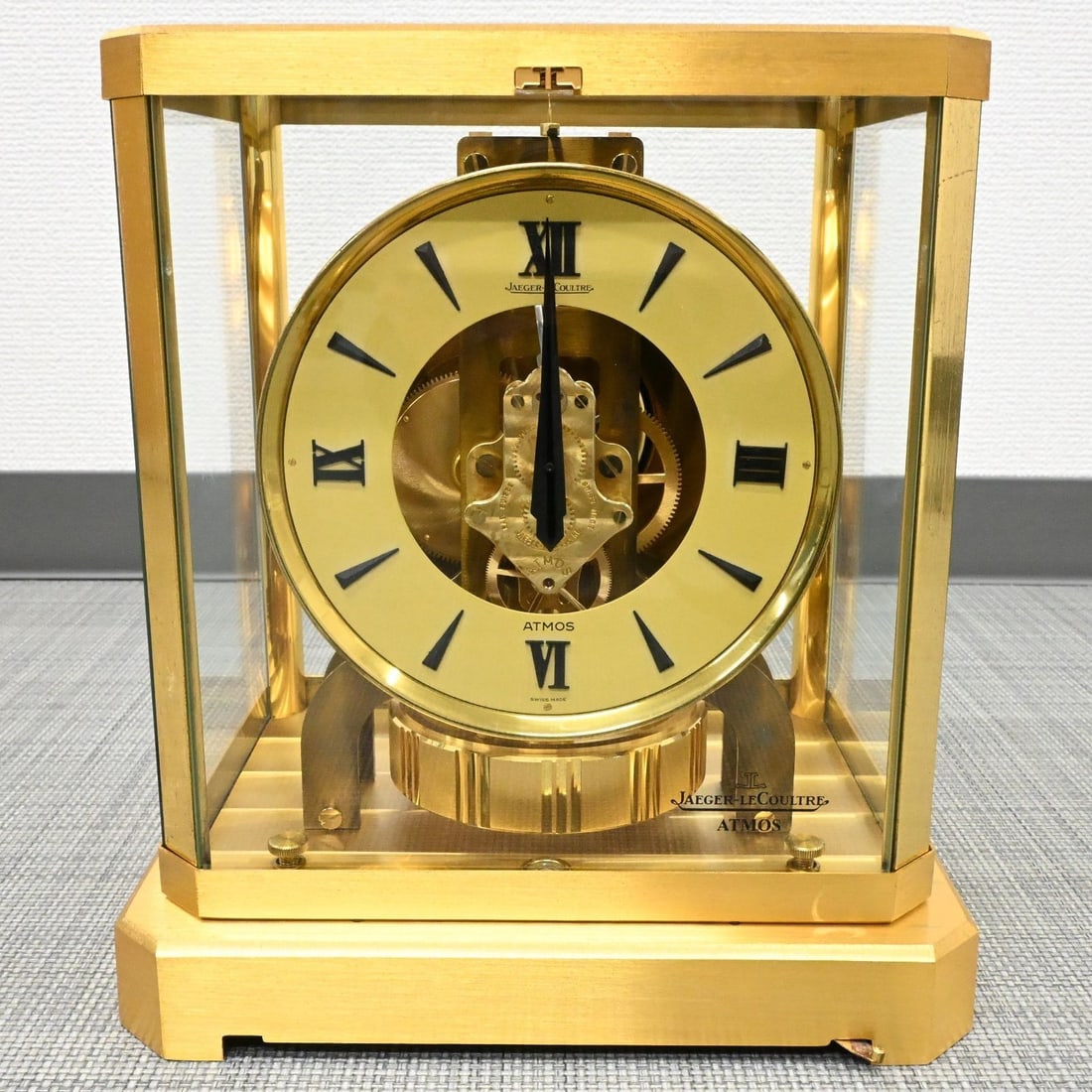 Jaeger-LeCoultre Atmos Classic Luxury Mechanical Table Mantel Desk Clock (1 of 15)