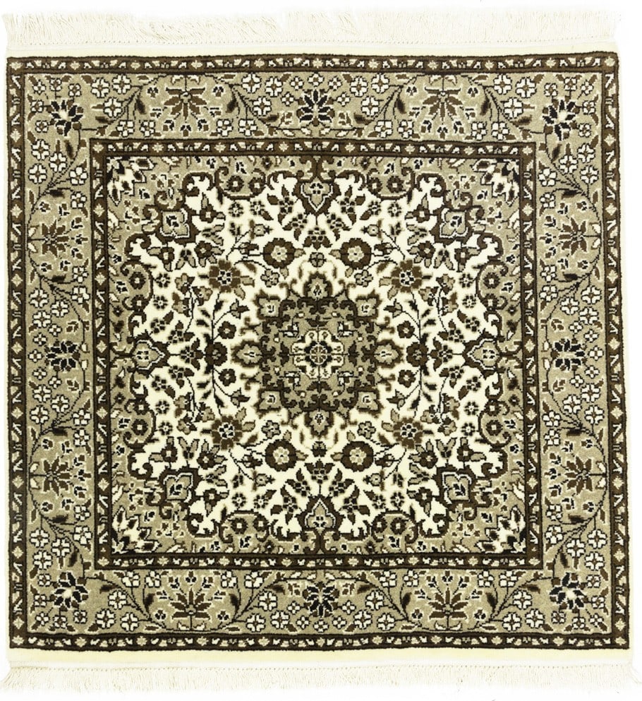 Classic Floral Medallion Kirman 3X3 Oriental Square Rug Living Room Decor Carpet Hand-Knotted: Classic Floral Medallion Kirman 3X3 Oriental Square Rug Living Room Decor Carpet Hand-Knotted Hand-knotted in wool, this 3'3" x 3'4" square rug boasts a stunning floral medallion design in cream, beig