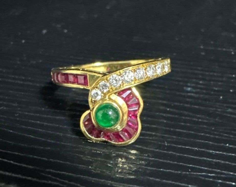 Mouawad Emerald Ruby Diamond 18k Yellow Gold Cocktail Ring US 5.5 EU 50: Mouawad Emerald Ruby Diamond 18k Yellow Gold Cocktail Ring US 5.5 EU 50 Item Specifics: Main Stone Creation: Natural Occasion: Anniversary Birthday Christening Christmas Engagement Graduation Mother's