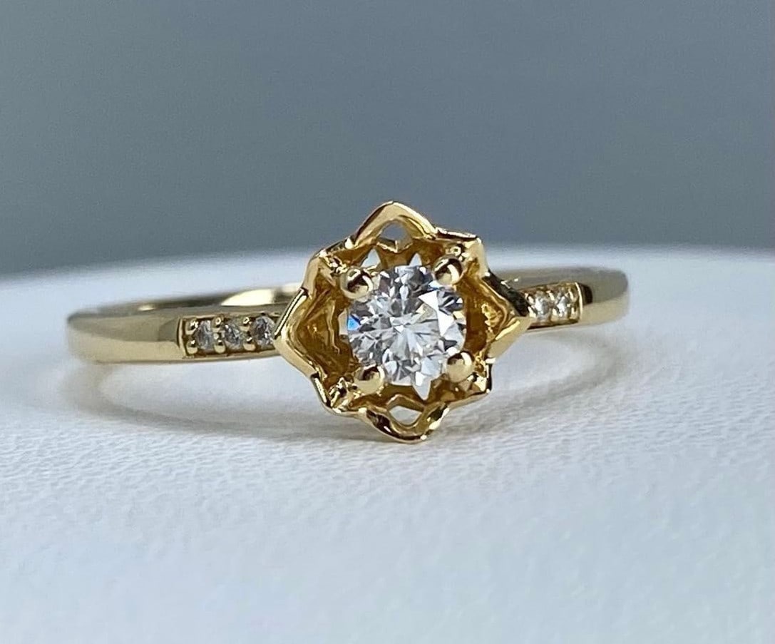 Mauboussin Ma Reine dAmour Diamond 18k Yellow Gold Crown Band Ring US 5.75 EU 51: Mauboussin Ma Reine dAmour Diamond 18k Yellow Gold Crown Band Ring US 5.75 EU 51 Item Specifics: Shape: Crown Occasion: Anniversary Birthday Christening Christmas Engagement Graduation Mother's Day Va