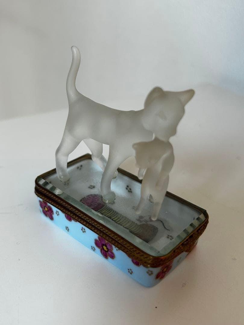 Cat Box France Handmade Rare Limoges Porcelain Trinket Case (1 of 10)