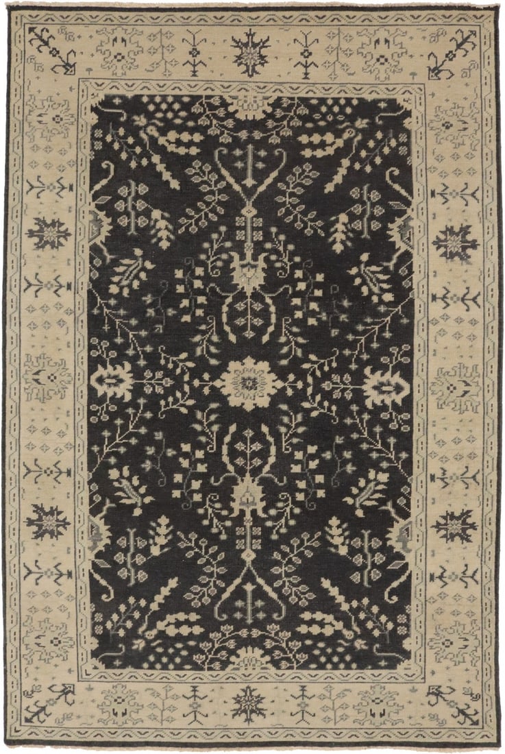 6X9 Large Wool Oriental Rug Muted Charcoal Floral Transitional Design Carpet Hand-Knotted: 6X9 Large Wool Oriental Rug Muted Charcoal Floral Transitional Design Carpet Hand-Knotted Large Hand-Knotted Wool Oriental Rug in Muted Charcoal Floral Design. This 6x9 foot, 5'11" x 8'11" area rug fe