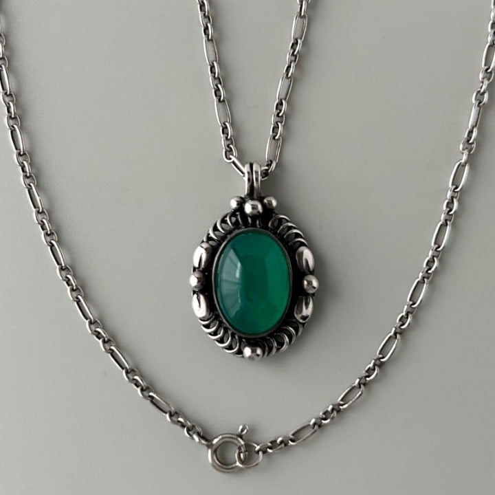 Sterling Silver Pendant Necklace Green Agate Georg Jensen No: Sterling Silver Pendant Necklace Green Agate Georg Jensen No Item Specifics: Brand: Georg Jensen Type: Necklace Metal Purity: 925 Color: Silver Style: Pendant Base Metal: Sterling Silver Main Stone Co