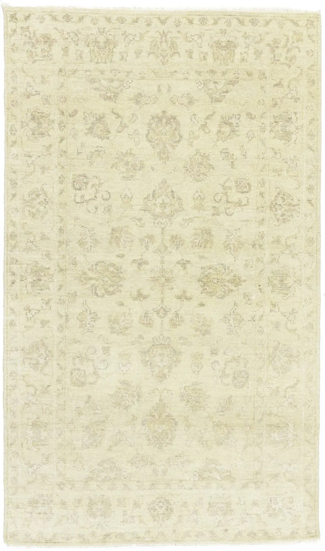 Handmade Transitional Oriental Rug Muted Floral Design Home Room Carpet 5X8 Ft Hand-Knotted: Handmade Transitional Oriental Rug Muted Floral Design Home Room Carpet 5X8 Ft Hand-Knotted Hand-knotted in wool with a cotton foundation, this 5x8 ft transitional oriental rug boasts a modern floral 