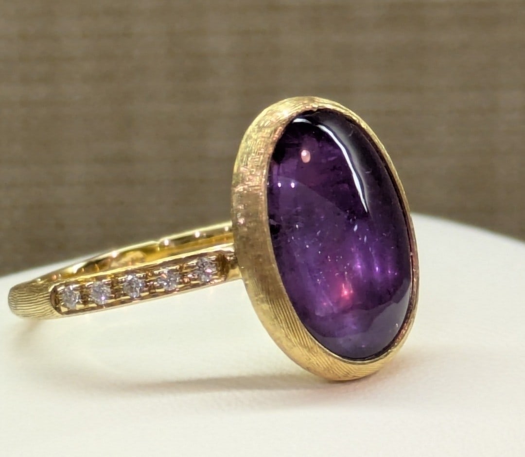 Marco Bicego Siviglia Amethyst Diamond 18k Yellow Gold Ring with Case US7.25 EU5: Marco Bicego Siviglia Amethyst Diamond 18k Yellow Gold Ring with Case US7.25 EU5 Item Specifics: Shape: Oval Occasion: Anniversary Birthday Christening Christmas Engagement Graduation Mother's Day Val