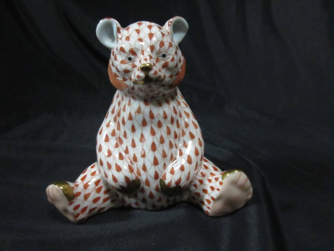 Hand painted H9cm Porcelain Bear Animal Fishnet Figurine Herend (1 of 7)