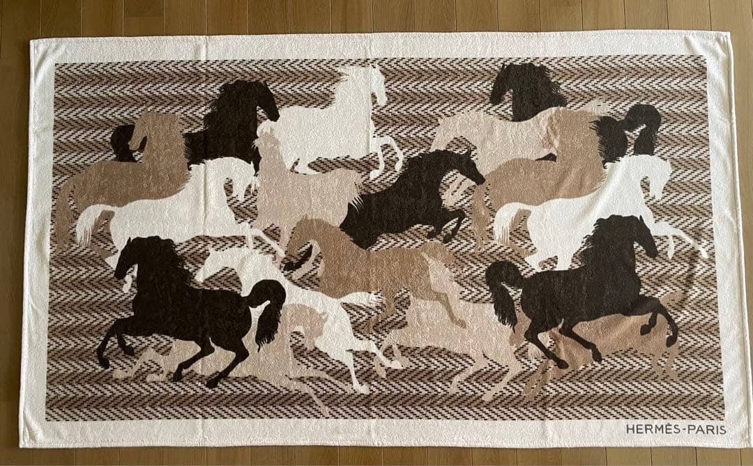 HERMES Paris Cotton Beach Towel Bath Mat Towel Camouflaged Horse Black Orange (1 of 5)