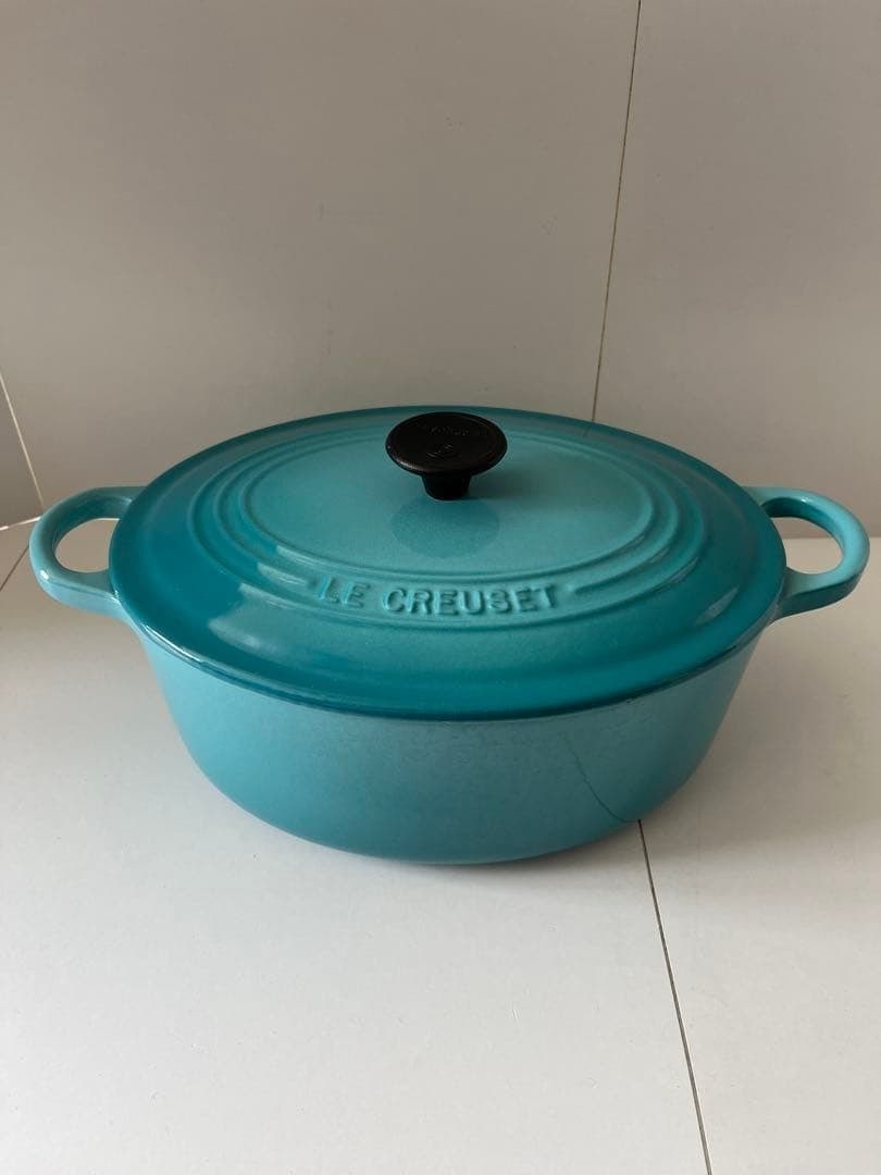 LE CREUSET Oval Dutch Oven 25cm CARIBBEAN BLUE Limited Color Enameled Cast Iron: LE CREUSET Oval Dutch Oven 25cm CARIBBEAN BLUE Limited Color Enameled Cast Iron Item Specifics: Stove Type Compatibility: Na Type: Cocotte Ovale Shape: Oval Original/Licensed Reproduction: Original Co