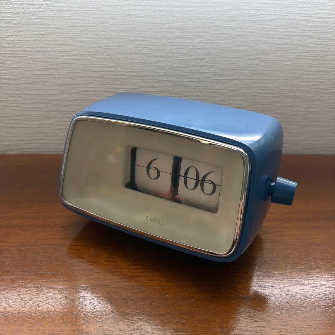 Copal Flip Clock Caslon 201 Vintage Japan Blue Retro Interior 50HZ Collectible: Copal Flip Clock Caslon 201 Vintage Japan Blue Retro Interior 50HZ Collectible Item Specifics: Antique: Yes Movement: Flip Shape: Rectangle Power Source: Electrical Color: Blue Material: Plastic Vinta