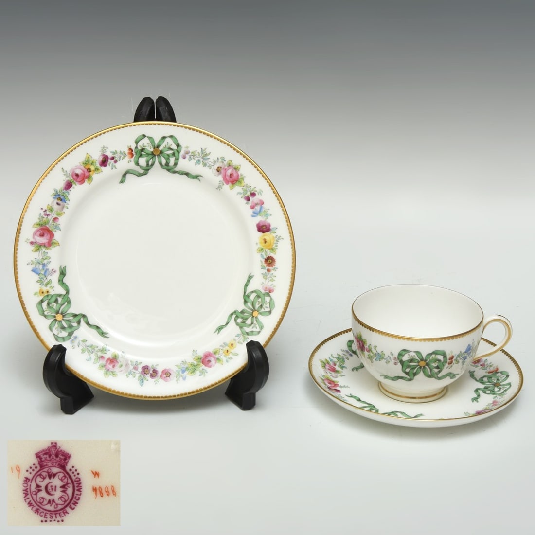 Royal Worcester Ribbon Flower Pattern Gold Cup Saucer Plate Cake Plate Trio (1 of 10)