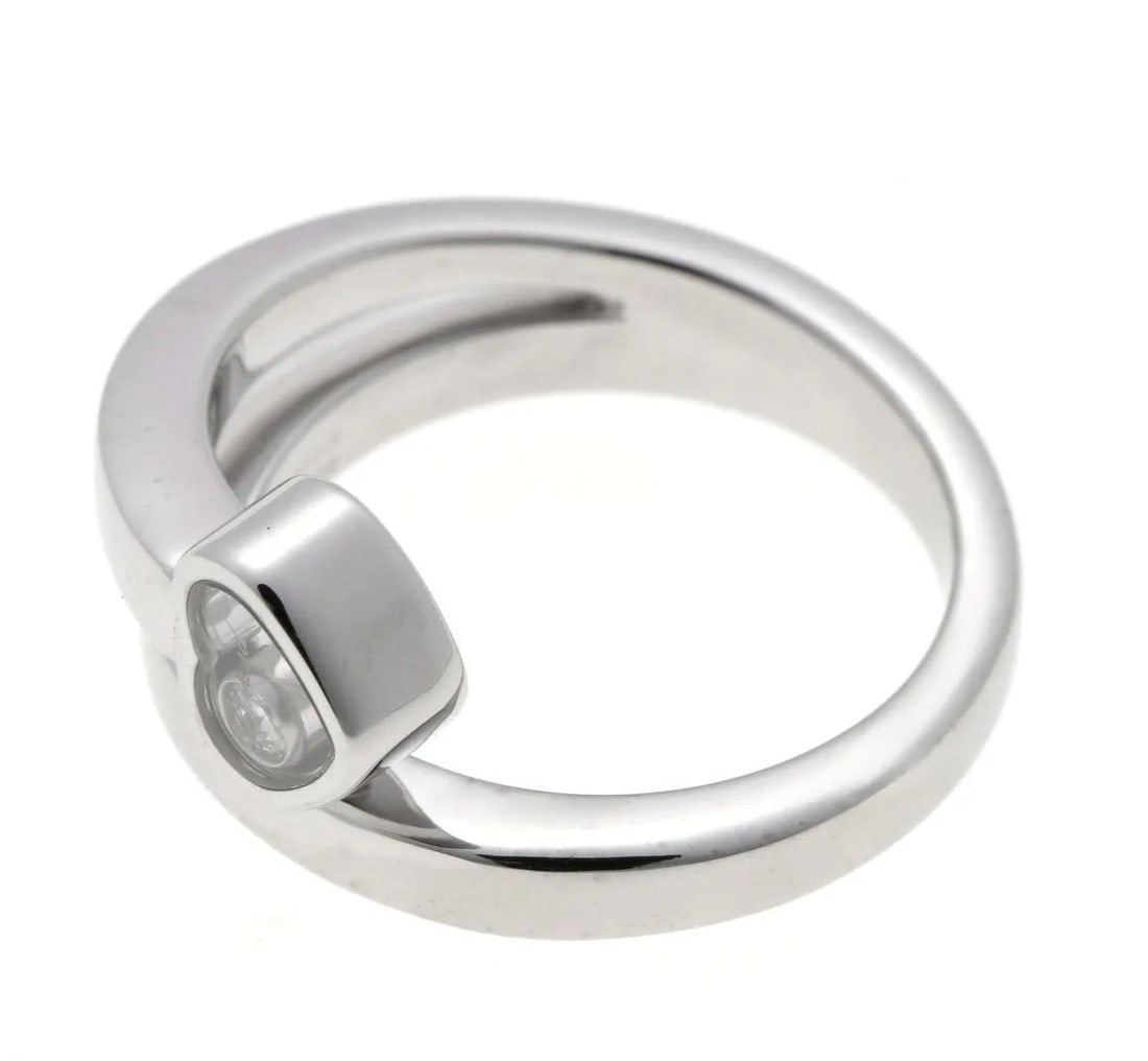 Chopard Happy Heart Diamonds Heart 18k White Gold Twist Wrap Ring US5 EU49 Pinky: Chopard Happy Heart Diamonds Heart 18k White Gold Twist Wrap Ring US5 EU49 Pinky Item Specifics: Materials Sourced From: Switzerland Antique: No Number Of Diamonds: 1 Shape: Heart Occasion: Anniversar
