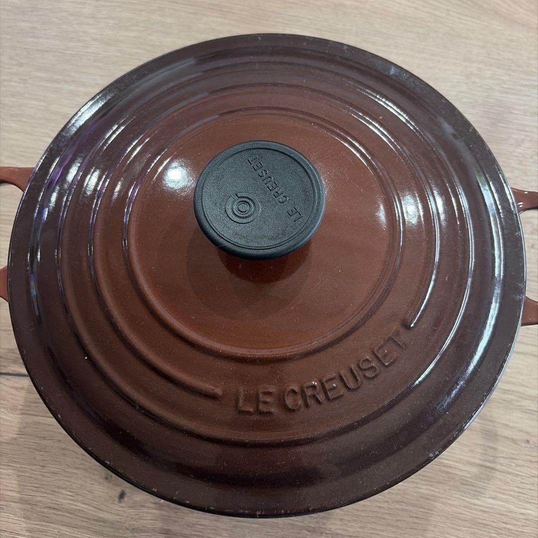 Cast Iron Pot Dutch Oven Brown 9.4in Two Handled Casserole (1 of 5)