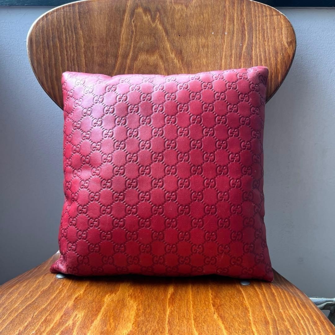 Tom Ford Leather Cushion Red Luxury Home Decor Italy 11.8 in GUCCI: Tom Ford Leather Cushion Red Luxury Home Decor Italy 11.8 in GUCCI Item Specifics: Primary Material: Leather Color: Red Material: Leather California Prop 65 Warning: NA Brand: GUCCI Language: English 