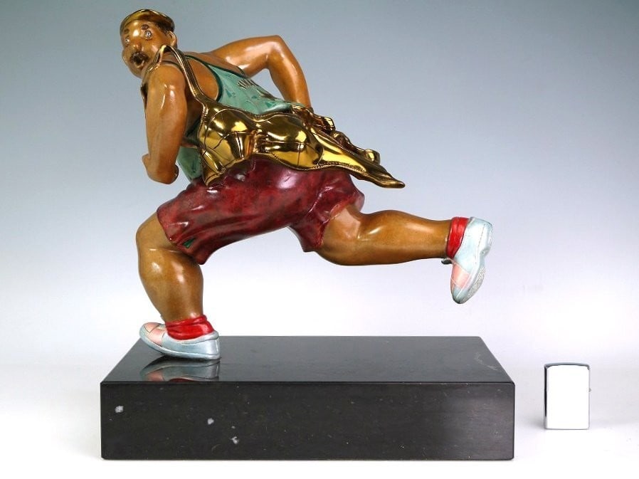 Hiro Yamagata Bronze Fugitive Art Sculptures Engraved ED 67/ 375 Authentic: Hiro Yamagata Bronze Fugitive Art Sculptures Engraved ED 67/ 375 Authentic Item Specifics: Artist: NA Unit Of Sale: NA Signed By: NA Size: Medium Item Length: NA Region Of Origin: NA Format: NA Year O