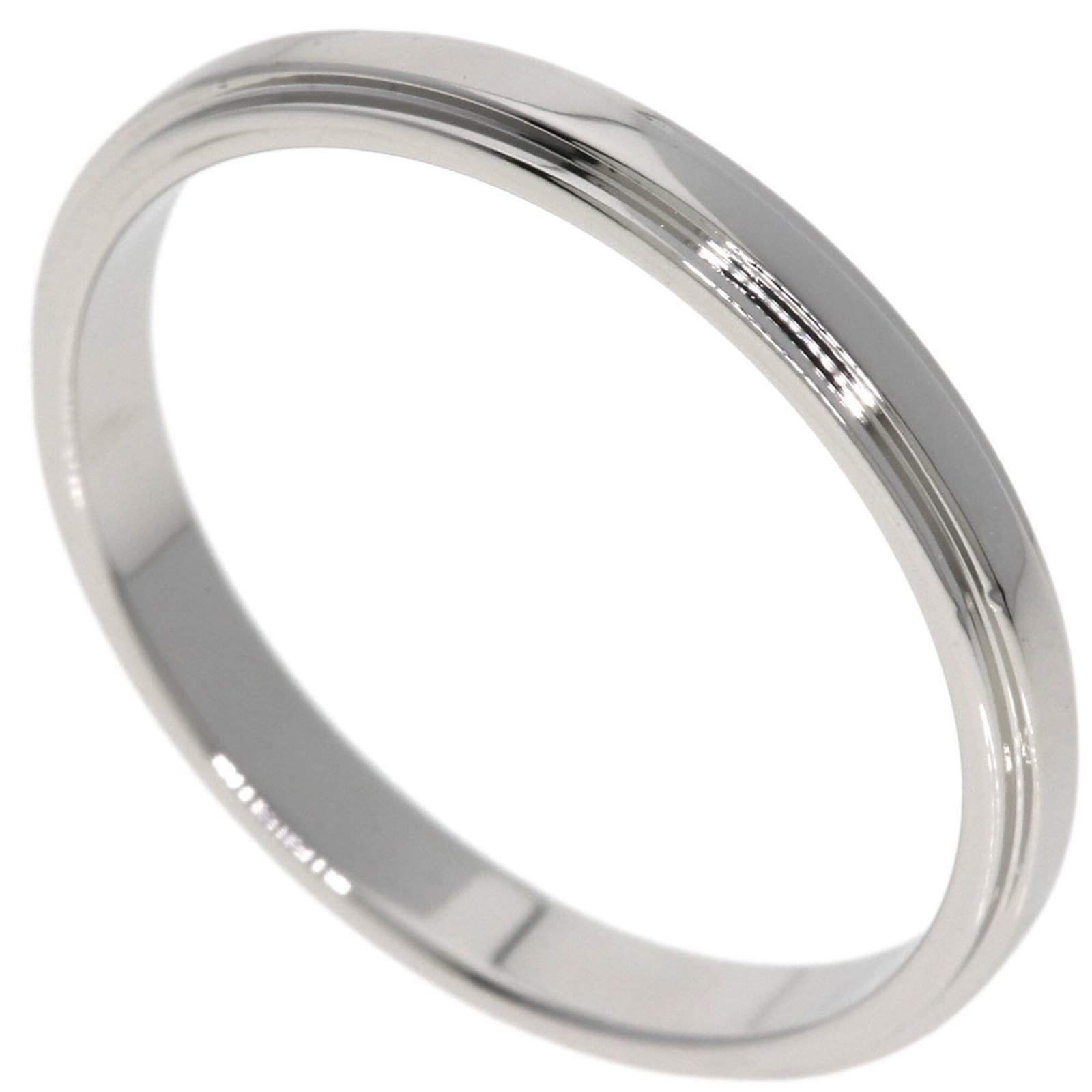 CARTIER Band Ring Platinum 950: CARTIER Band Ring Platinum 950 Platinum 950 Cartier Band Ring in Very Good Condition. This gently used band ring features a platinum 950 construction, showcasing the luxury and sophistication of Carti