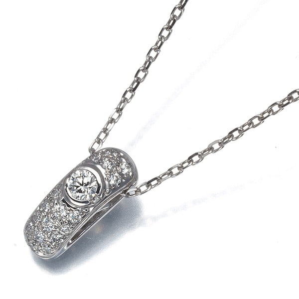 Mikimoto Necklace Diamond 0.24Ct Paved 18K 750 White Gold: Mikimoto Necklace Diamond 0.24Ct Paved 18K 750 White Gold 18k white gold Mikimoto necklace features a 0.24ct diamond pave pendant, adding a touch of elegance to any outfit. The necklace's 38-42cm leng