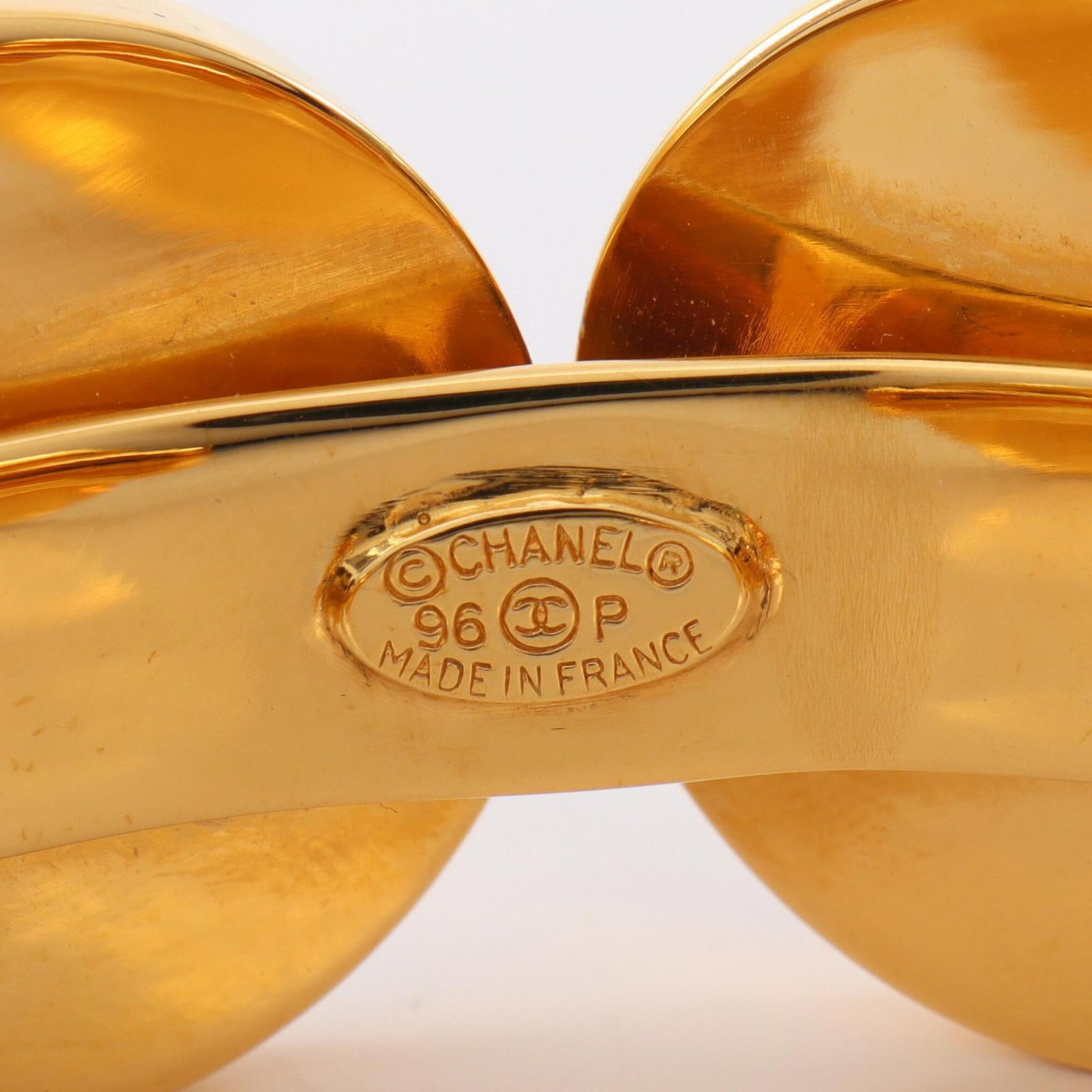 CHANEL Bangle Gold Plating Shell - 3