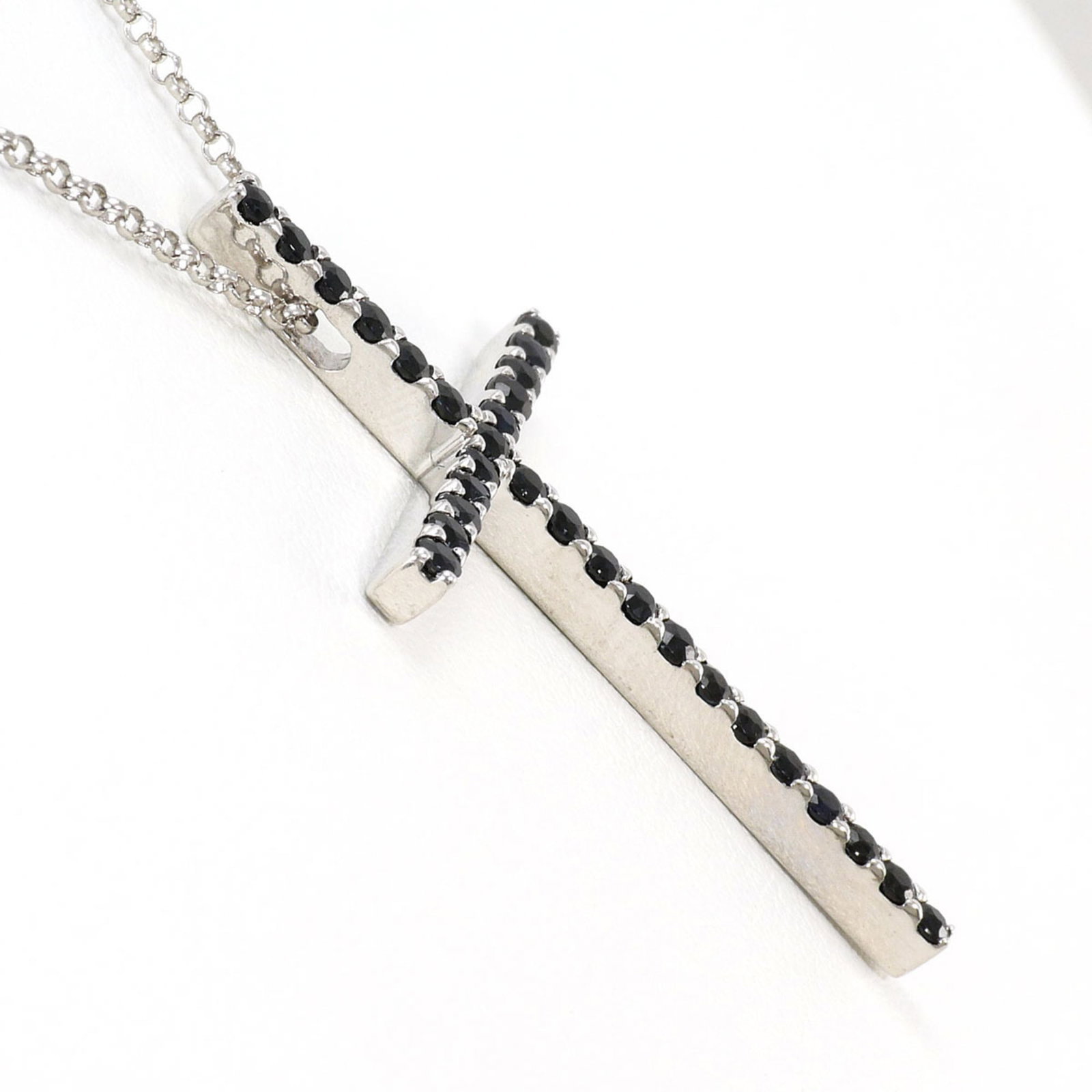 White Gold (18K) - 2