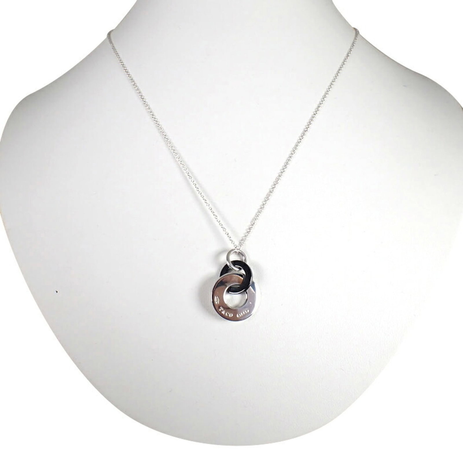 TIFFANY Sterling Silver 925 Titanium: TIFFANY Sterling Silver 925 Titanium Sterling silver 925, titanium necklace from Tiffany, featuring a sleek design that combines durability with elegance. The necklace boasts a 46 cm circumference, ma