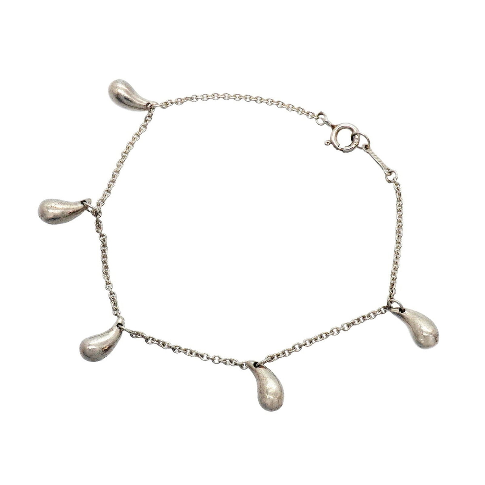 TIFFANY Charm Bracelet Silver 925: TIFFANY Charm Bracelet Silver 925 Silver 925 charm bracelet from Tiffany, featuring a classic charm design, measures 18cm in length, and bears visible signs of wear. The item is in good condition, wit