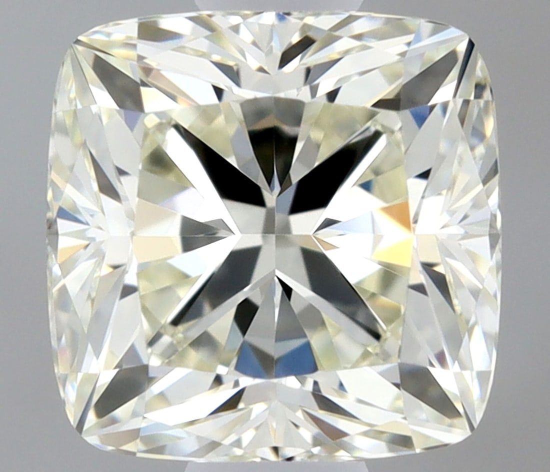 IGI Cushion Modified 0.73ct J IF - Loose Natural Diamond: IGI Cushion Modified 0.73ct J IF - Loose Natural Diamond 0.73ct IGI Cushion Modified J IF - Natural DiamondThis loose natural diamond boasts an impressive 0.73 carat weight, certified by the