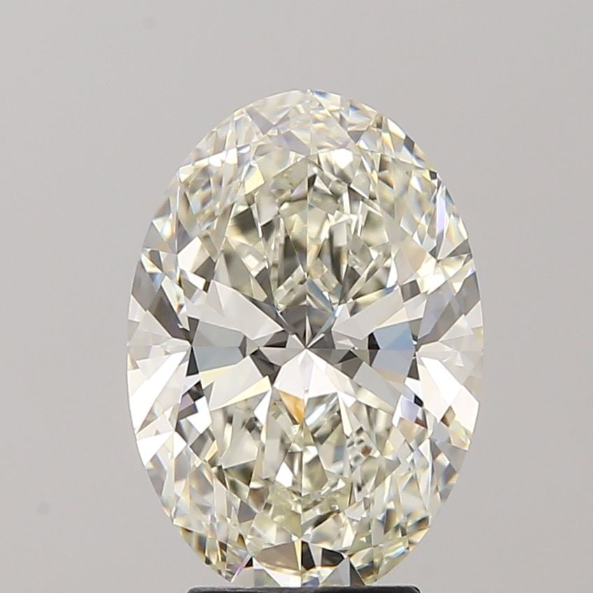 IGI Oval 4.07ct I VVS1 - Loose Natural Diamond: IGI Oval 4.07ct I VVS1 - Loose Natural Diamond 4.07ct I VVS1 - Loose Natural Diamond with EX Polish and Symmetry, Certified by IGI. This oval-cut diamond boasts exceptional clarity and color, making i