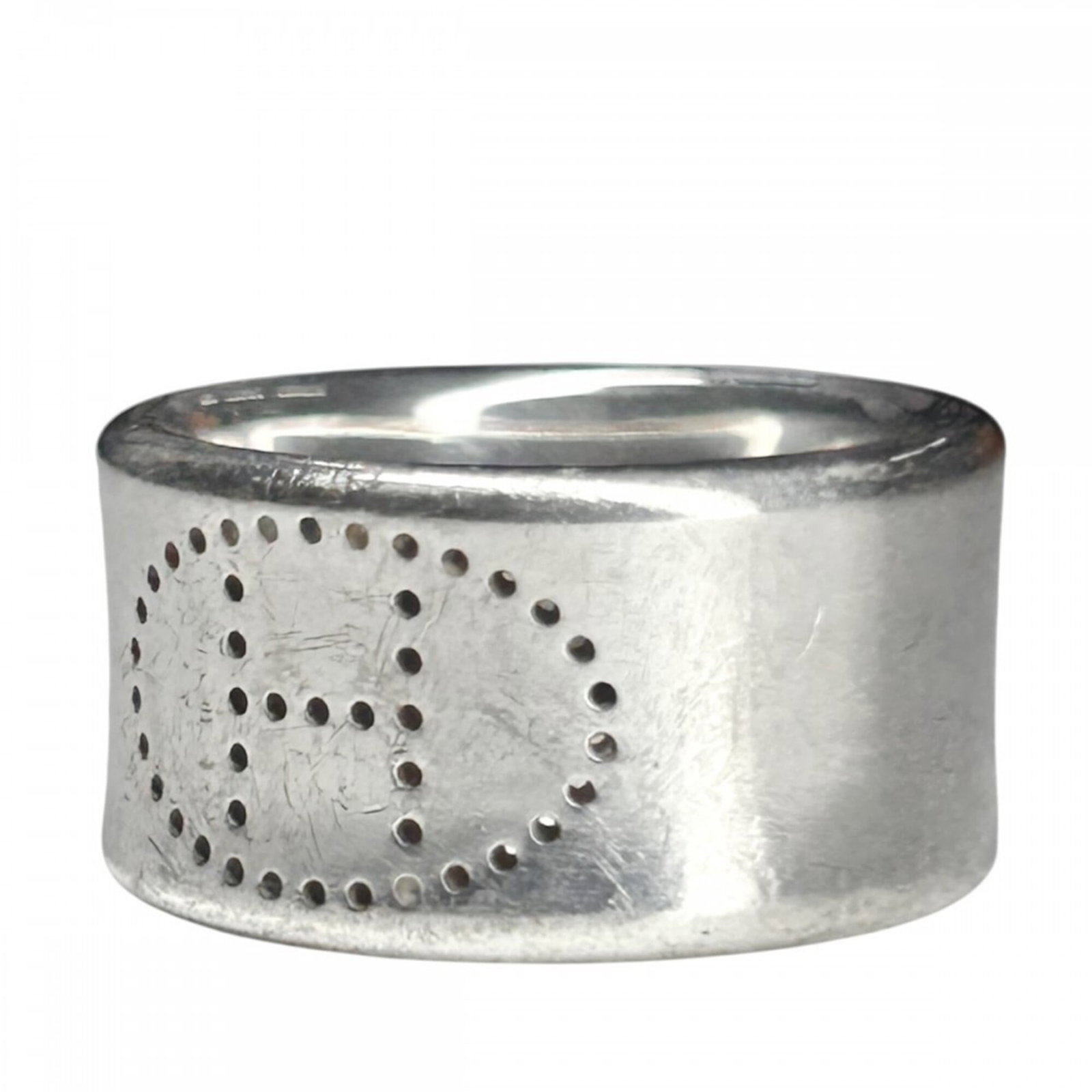 HERMES Band Ring Silver 925: HERMES Band Ring Silver 925 Silver 925 band ring from Hermes features a sleek design with a 10mm width and 17mm inner diameter, suitable for women's US size 6. The ring bears visible wear, including