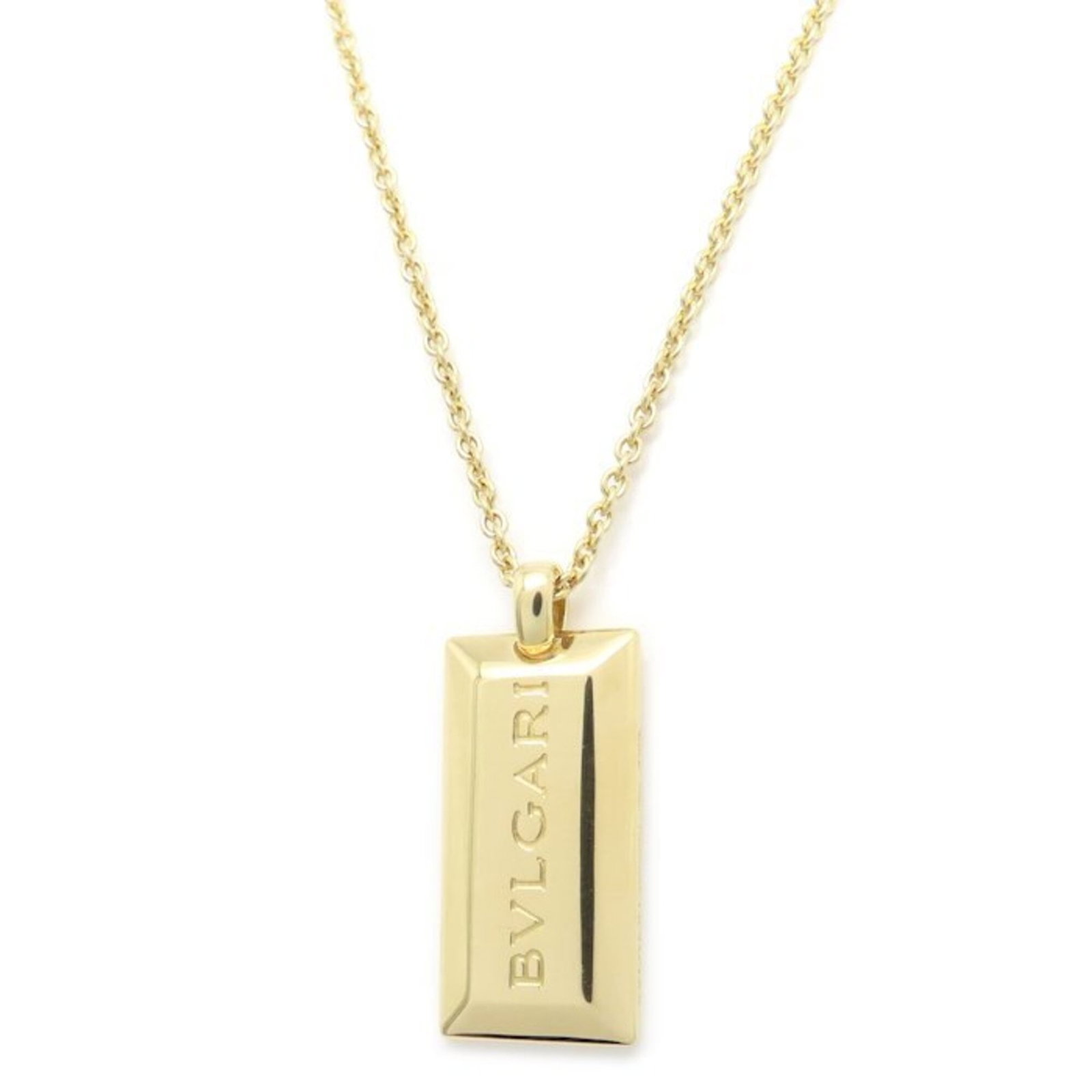 BVLGARI Yellow Gold (18K): BVLGARI Yellow Gold (18K) Yellow gold (18K) BVLGARI necklace boasts a sleek design with a 25.9mm x 12.8mm pendant, set against a 45 cm / 17.71'' adjustable neck. Made from 18K yellow gold, this
