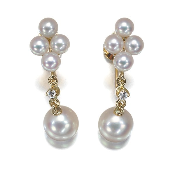 Mikimoto Earrings Akoya Pearl 3.6-6.7Mm Diamond Drop 18K 750 Yellow Gold: Mikimoto Earrings Akoya Pearl 3.6-6.7Mm Diamond Drop 18K 750 Yellow Gold 18K yellow gold earrings featuring a stunning Akoya pearl drop pendant, measuring 3.6-6.7mm in diameter, suspended from a