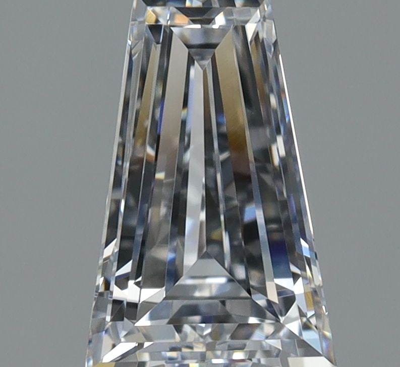 GIA Tapered Baguette 0.5ct D IF - Loose Natural Diamond: GIA Tapered Baguette 0.5ct D IF - Loose Natural Diamond GIA certified, this 0.5ct D IF diamond boasts exceptional clarity and color, making it a standout among loose diamonds. Its EX polish and VG