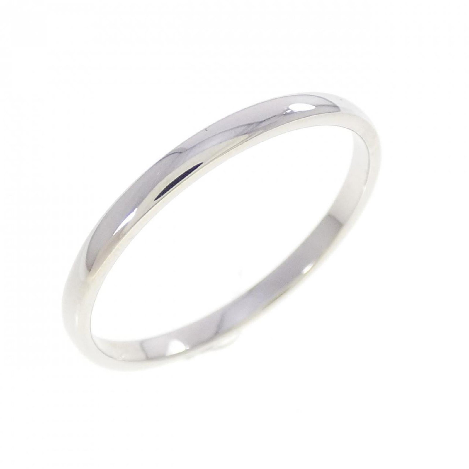 TIFFANY Band Ring Platinum 950: TIFFANY Band Ring Platinum 950 Platinum 950 Tiffany band ring in very good condition, featuring a classic design with minor signs of wear. Small scratches or light marks are present, but the overall c