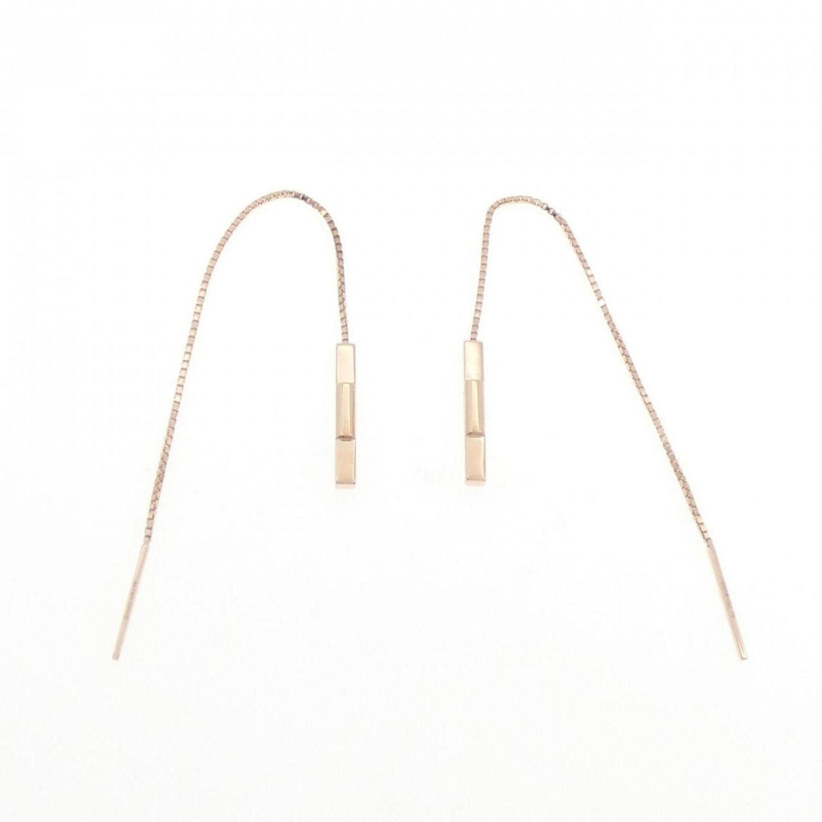GUCCI Stud Earrings Pink Gold (18K): GUCCI Stud Earrings Pink Gold (18K) Pink gold (18K) stud earrings from Gucci, featuring a subtle pink hue that adds a touch of elegance to any outfit. The earrings are made from high-quality pink
