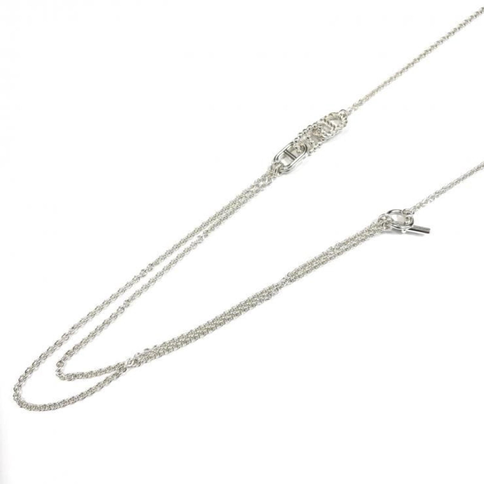 HERMES Silver 925: HERMES Silver 925 Silver 925 pendant from Hermes, a classic necklace with a 40mm x 11mm pendant and adjustable 81cm chain, bearing visible signs of wear. This piece is a good used condition item with 