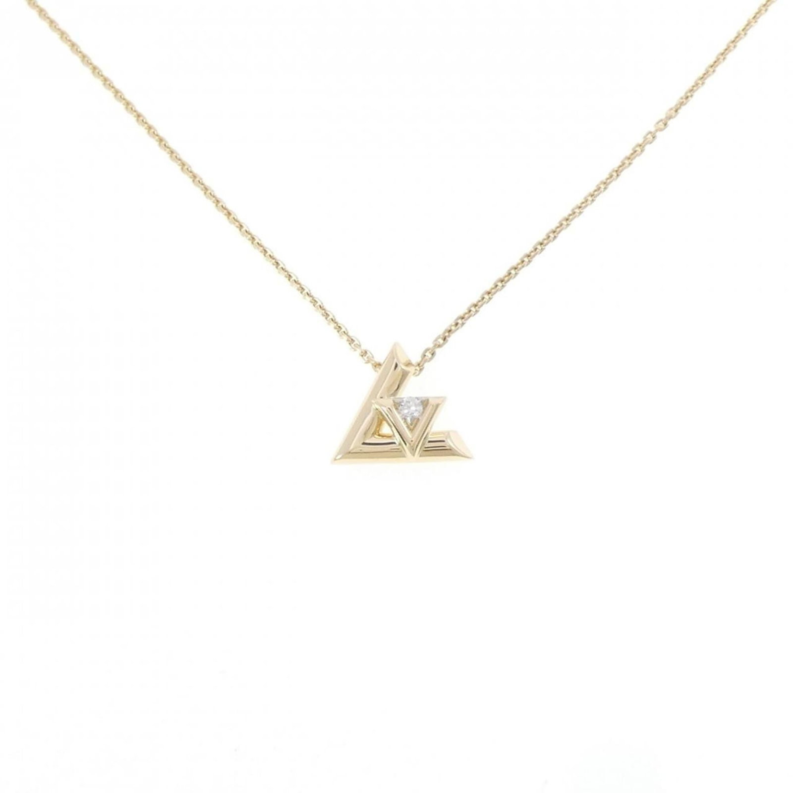 LOUIS VUITTON White Gold (18K) Yellow Gold (18K): LOUIS VUITTON White Gold (18K) Yellow Gold (18K) White gold (18K) and yellow gold (18K) combine in this elegant Louis Vuitton necklace, featuring a pendant that measures 11.8mm x 13.3mm. The necklace
