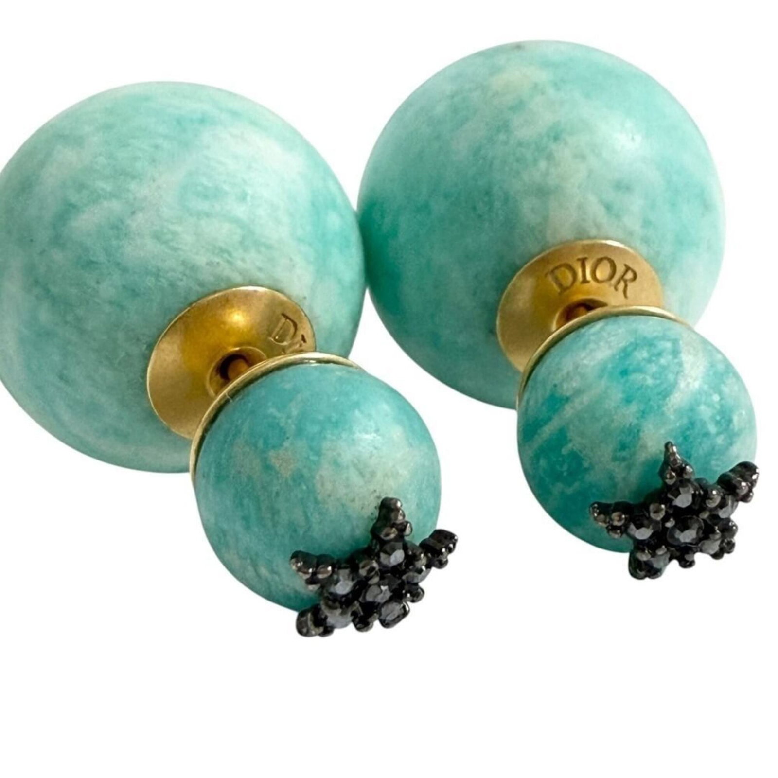 CHRISTIAN DIOR Stud Earrings Metal Rhinestone: CHRISTIAN DIOR Stud Earrings Metal Rhinestone Metal and rhinestone stud earrings from Christian Dior, featuring a subtle touch of luxury. These earrings are in like new condition, with only the fainte