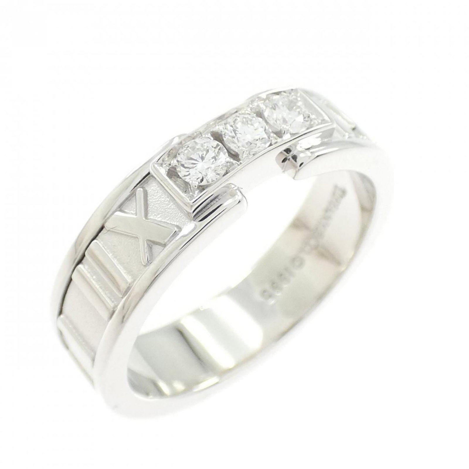 TIFFANY Band Ring White Gold (18K): TIFFANY Band Ring White Gold (18K) White gold band ring from Tiffany Type features a sleek design that complements any style. Made from 18K white gold, this ring is a timeless choice for everyday wear