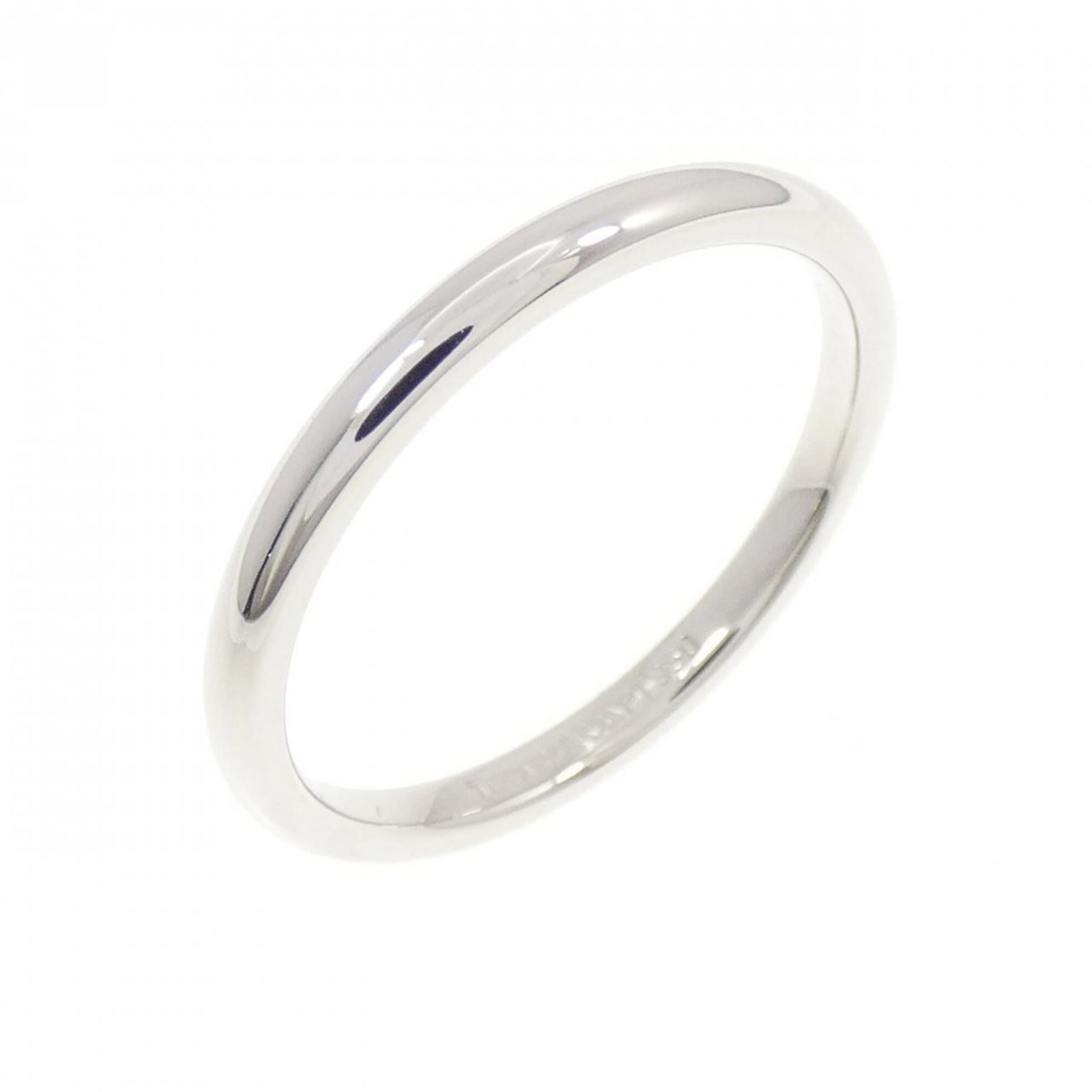 TIFFANY Band Ring Platinum 950: TIFFANY Band Ring Platinum 950 Platinum 950 Tiffany band ring in excellent condition, featuring a sleek and sophisticated design. The item boasts a high-quality platinum construction with minor signs 