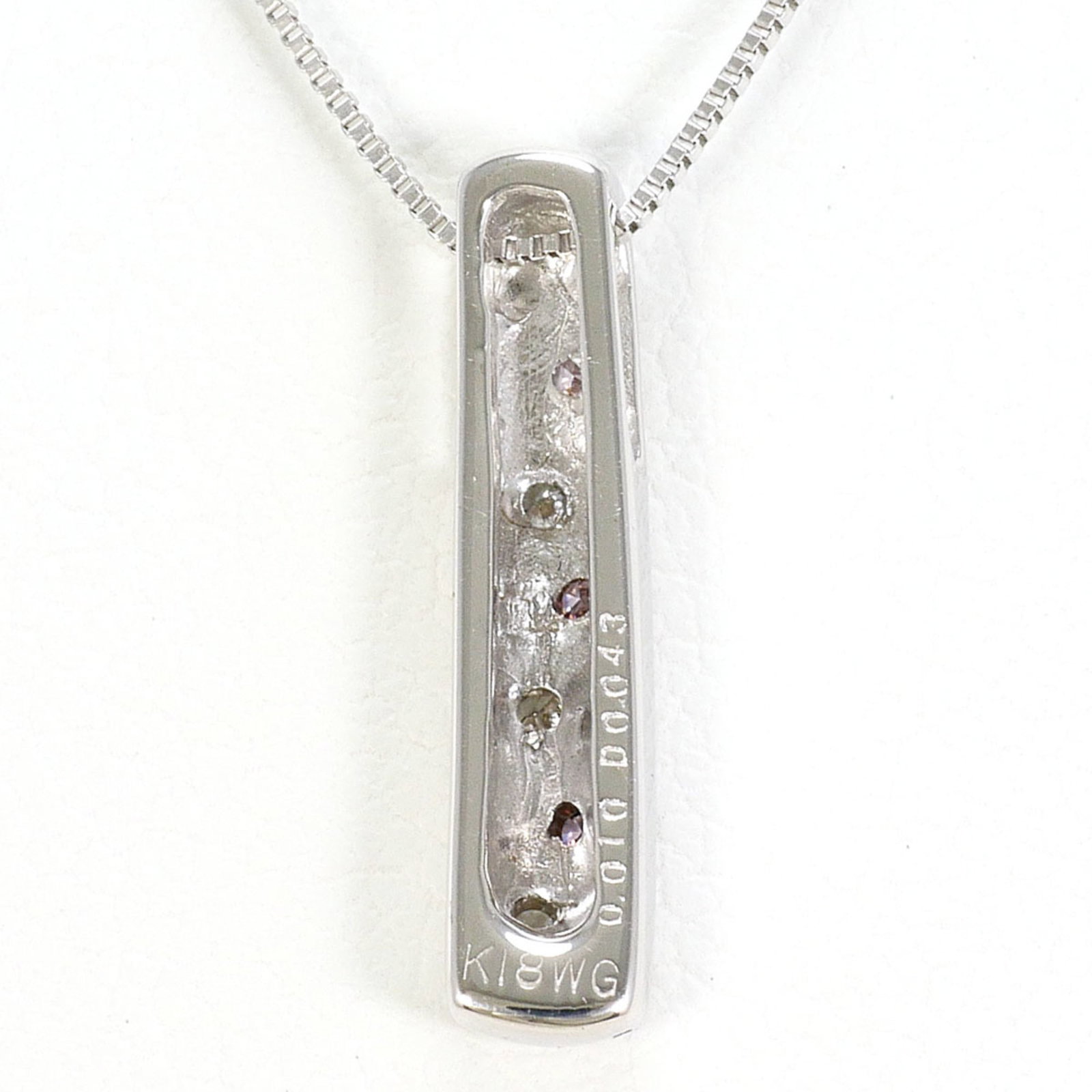 White Gold (18K) - 3