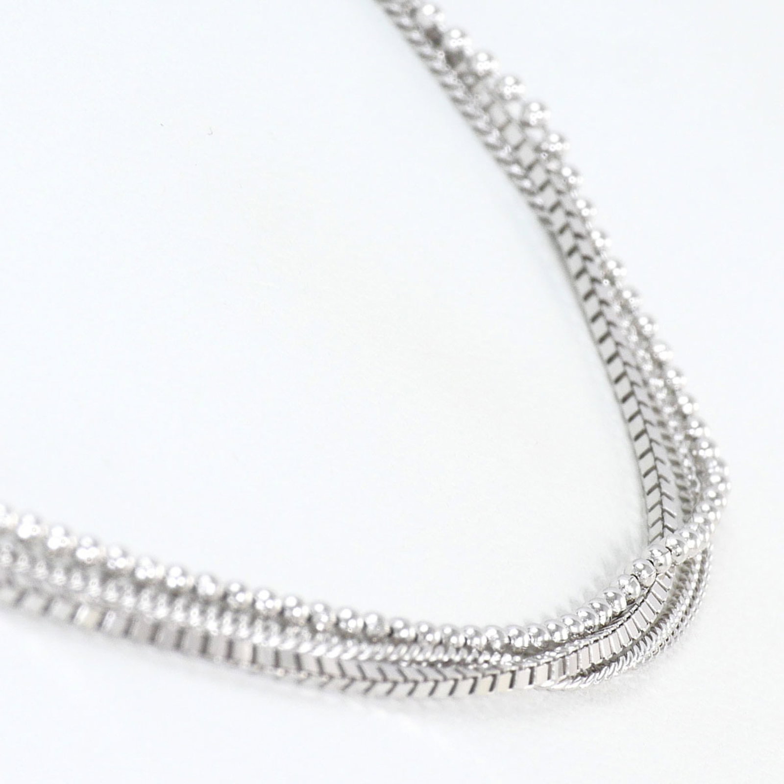 White Gold (18K) - 2