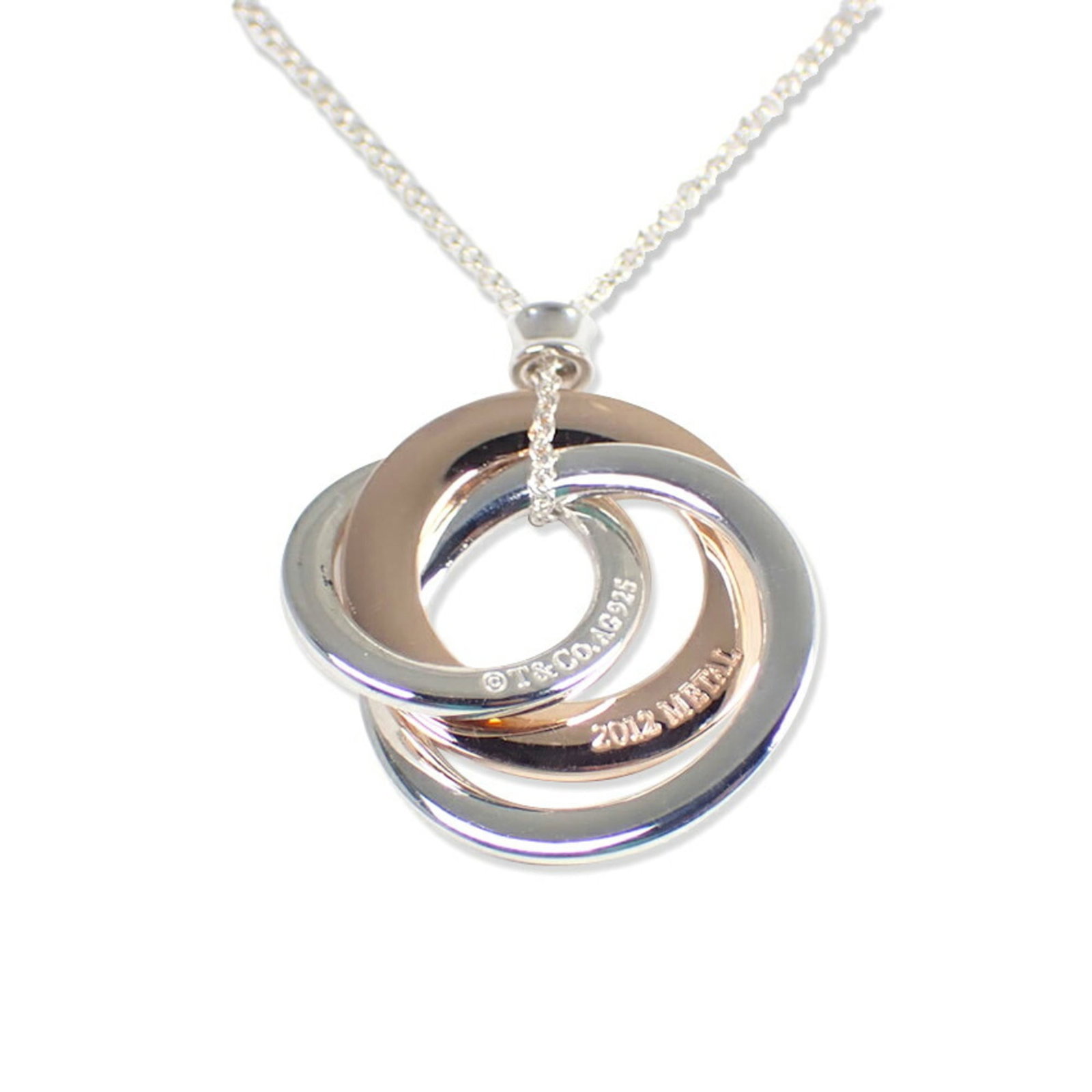 TIFFANY Metal Sterling Silver 925: TIFFANY Metal Sterling Silver 925 Sterling silver 925 metal necklace from Tiffany, featuring a sleek design that looks and functions as new, with a 44 cm neck circumference. This necklace is in like n
