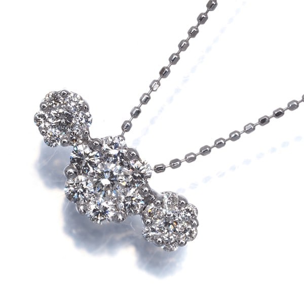 Diamond 0.75Ct Flower Necklace 18K 750 White Gold: Diamond 0.75Ct Flower Necklace 18K 750 White Gold The 0.75ct diamond flower pendant in 18k white gold is a delicate and elegant piece, featuring a natural diamond set in a beautiful flower-shaped