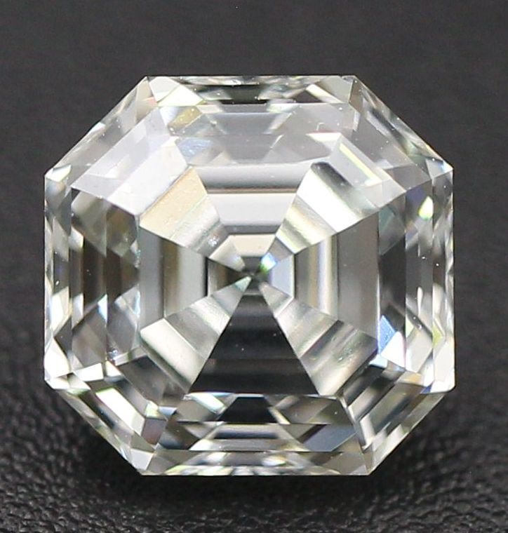 GIA Square Emerald 1.07ct H VVS1 - Loose Natural Diamond: GIA Square Emerald 1.07ct H VVS1 - Loose Natural Diamond GIA Square Emerald 1.07ct H VVS1 - Loose Natural Diamond. This 1.07 carat, square-cut diamond boasts a high level of clarity, graded VVS1, and